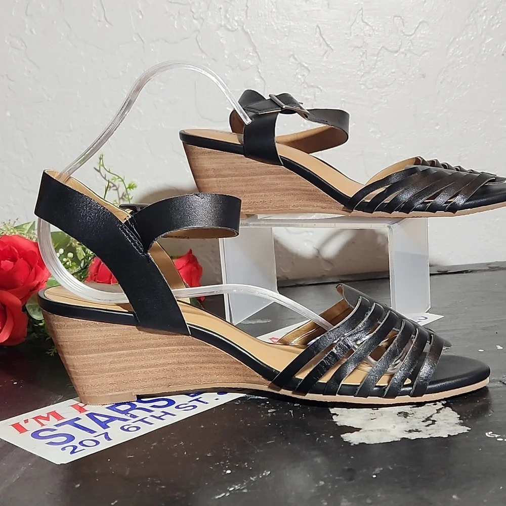 Susina black woven